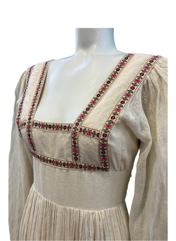 Vintage Gunne Sax w/ Original Tags Ecru & Floral Trim