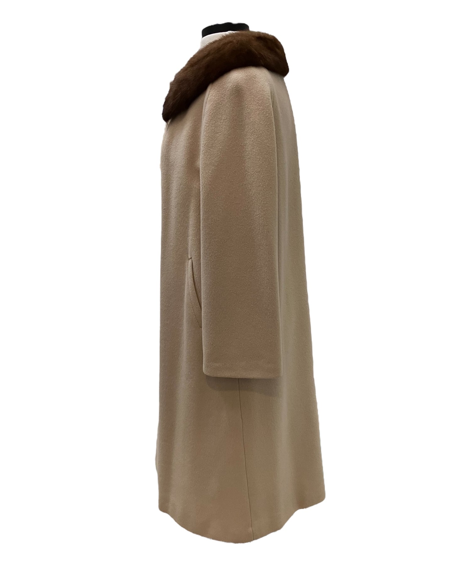 100% Cashmere Tan Color Coat With Fur Collar (1960s)