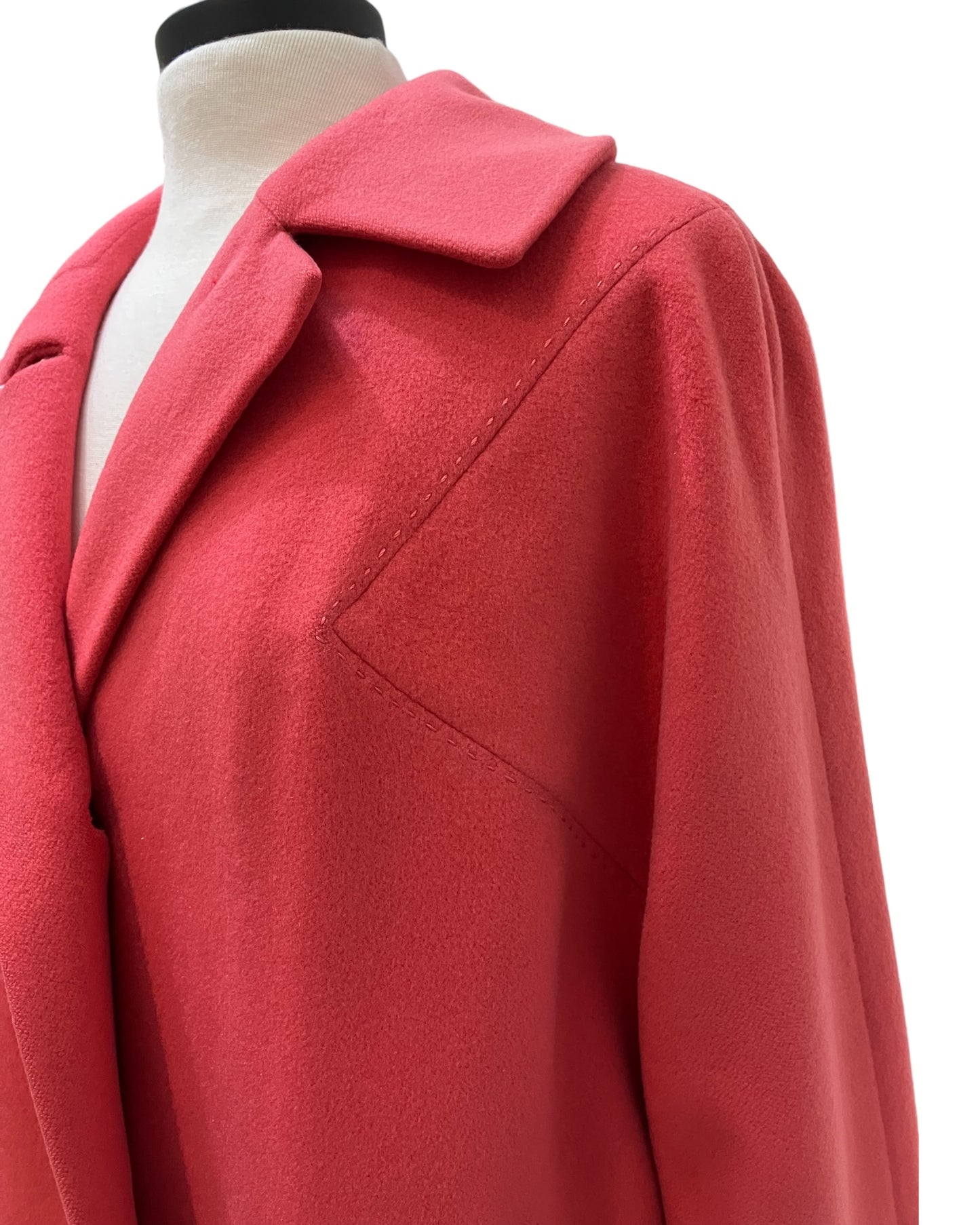 Vintage “Wolf Wile’s” 100% Cashmere Coat Connoisseur Tailored by La Vigna