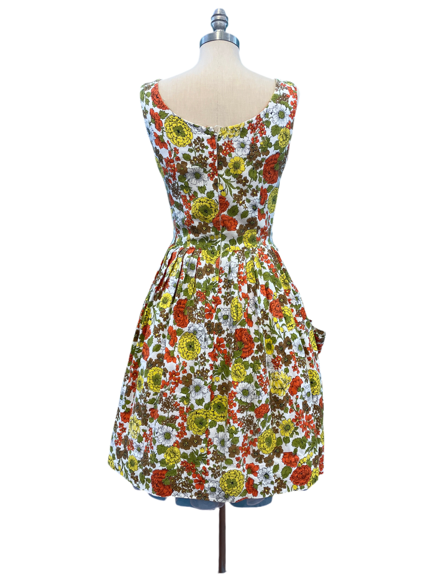 Vintage 1960’s Autumn floral Dress w/ front pockets
