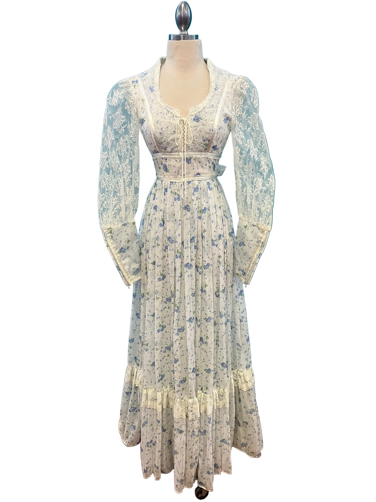 Vintage WhiteGunne Sax w/ Blue Floral Pattern