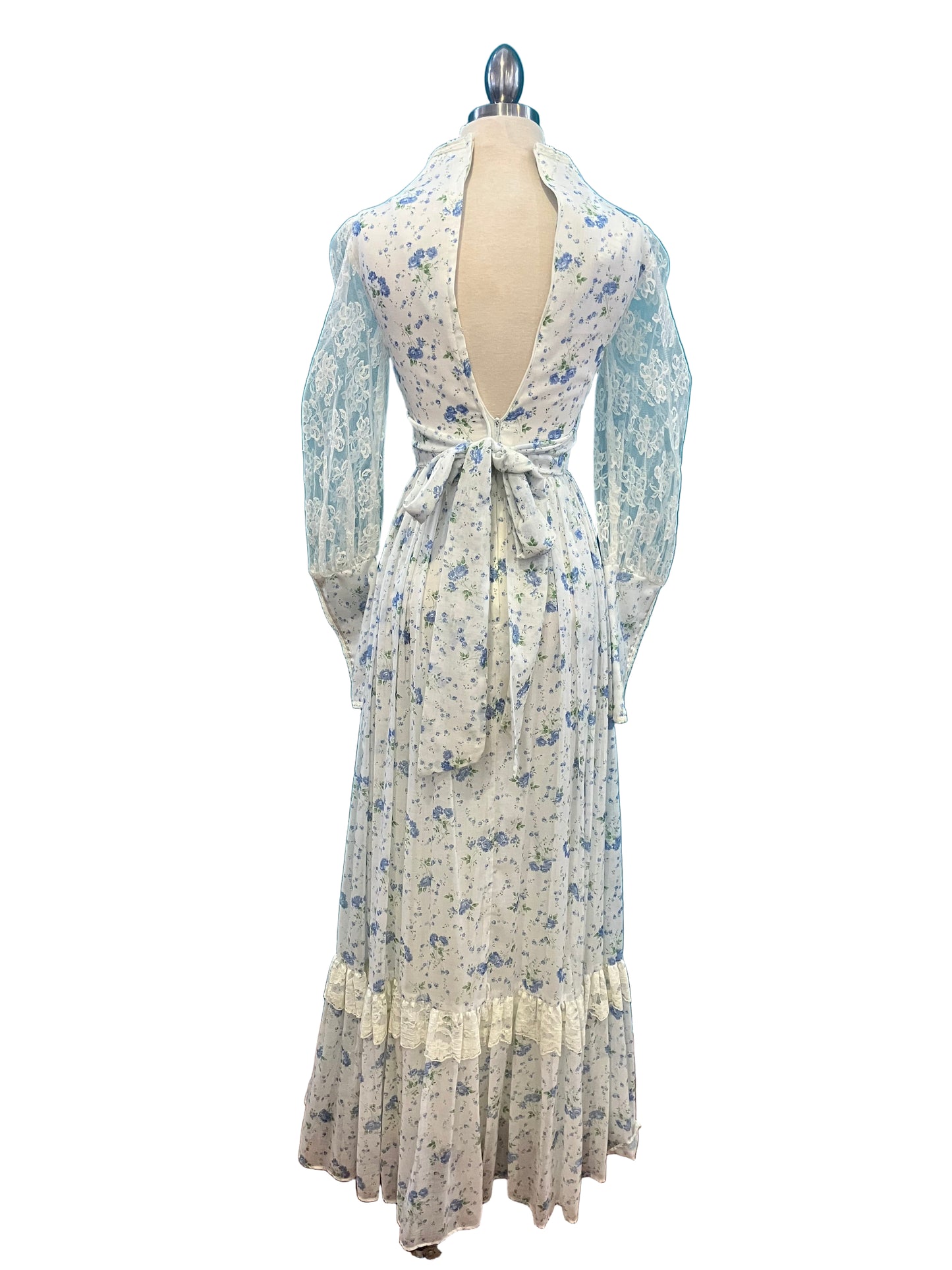 Vintage WhiteGunne Sax w/ Blue Floral Pattern