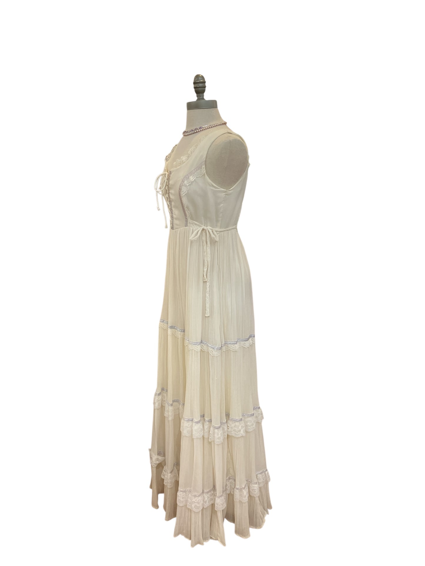 Vintage Gunne Sax by Jessica White Lace Up Sundress with Pale Lavender Trim and Waist Ties Full Sweep Cotton Gauze