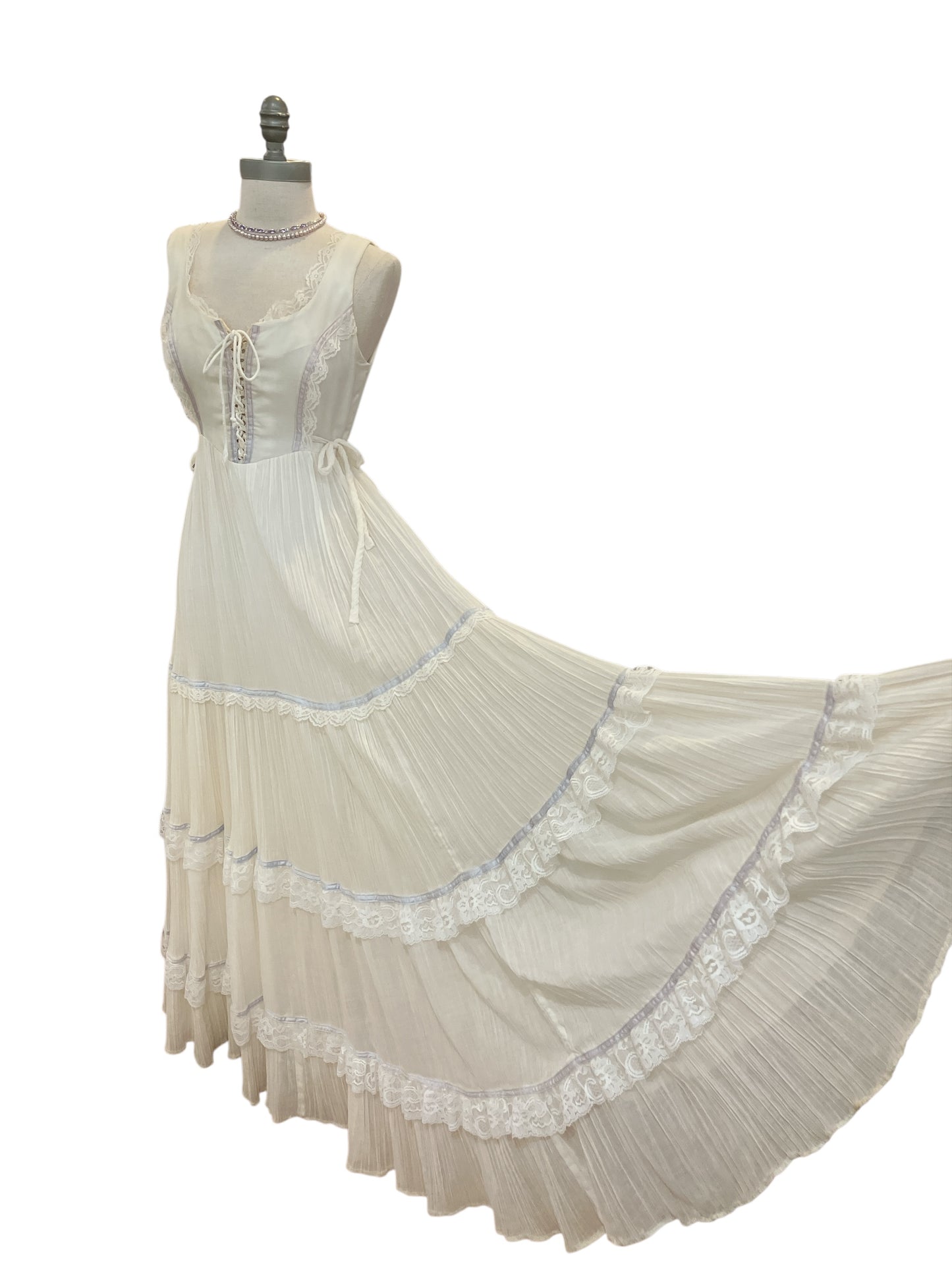 Vintage Gunne Sax by Jessica White Lace Up Sundress with Pale Lavender Trim and Waist Ties Full Sweep Cotton Gauze