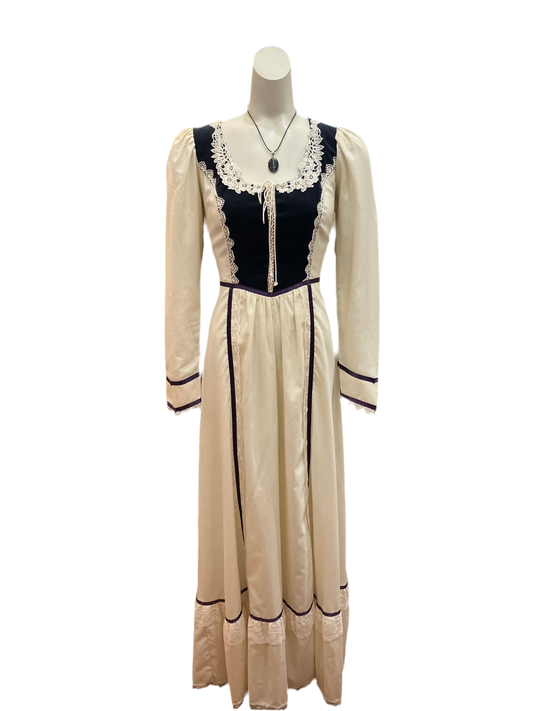Vintage 1970s Gunne Sax Muslin and Black Velvet Renaissance Style